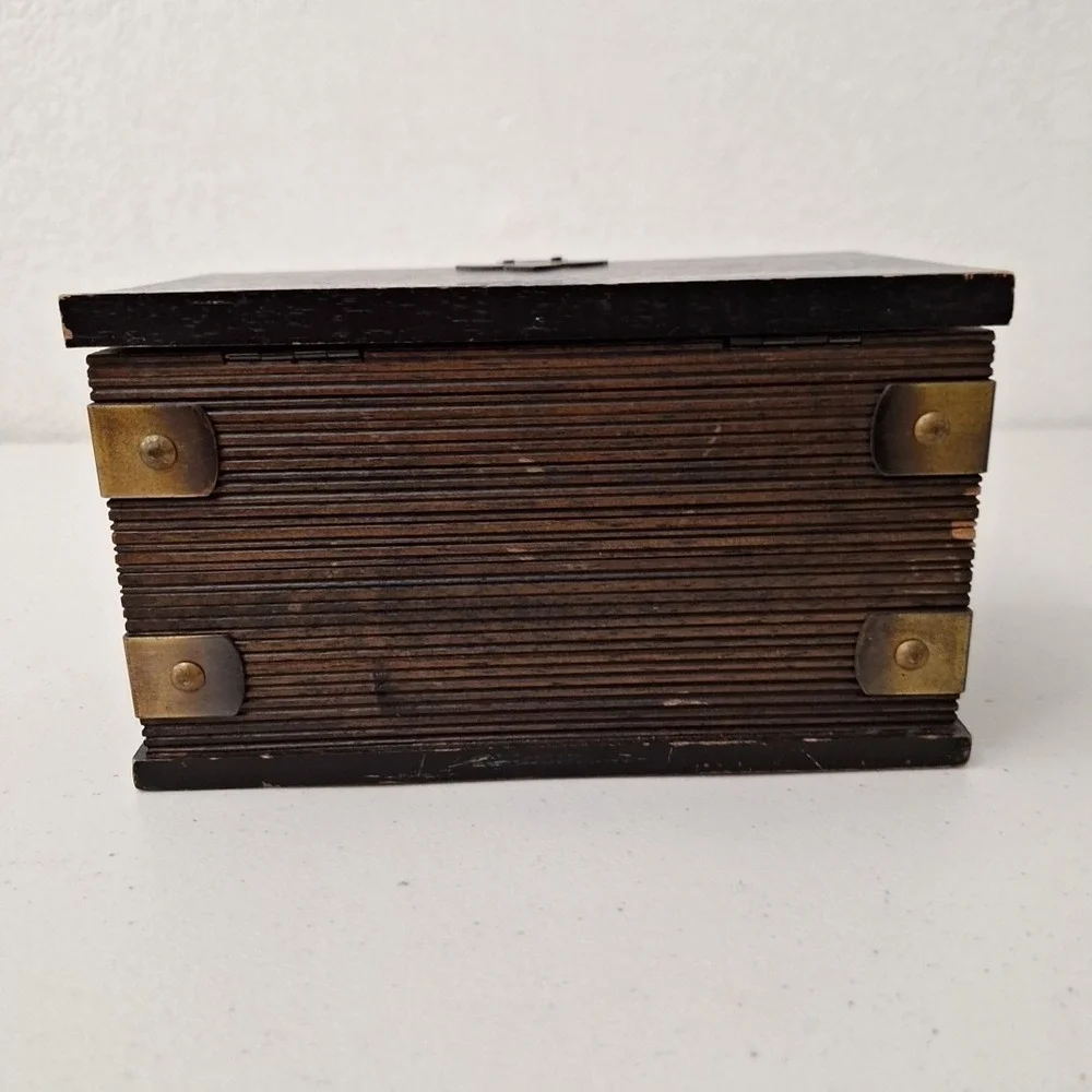 Vintage MCM Wood Brass Jewerly Box Removable Tray Red Velvet Lined 8.5